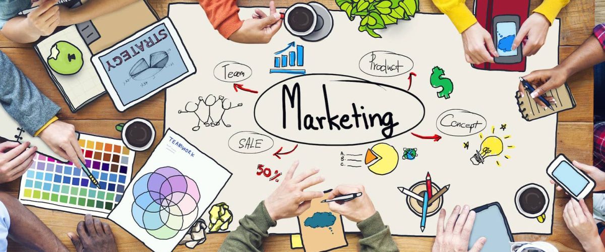 چگونه تیم بازاریابی بسازیم + 10 نکته مهم